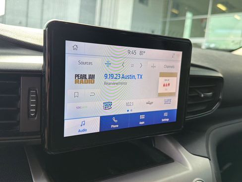 Used 2020 Ford Explorer 2WD image 23