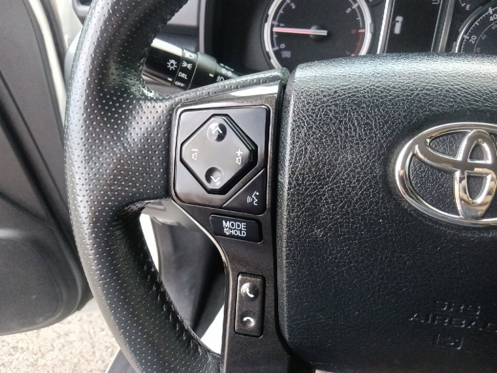 Used 2021 Toyota 4Runner TRD Off-Road AWD/4WD image 18