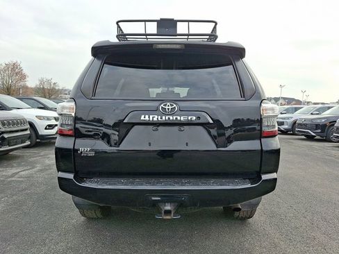 Used 2018 Toyota 4Runner SR5 image 6