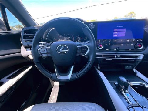 Used 2024 Lexus RX 350 Premium w/ Accessory Package (Z1) FWD image 6