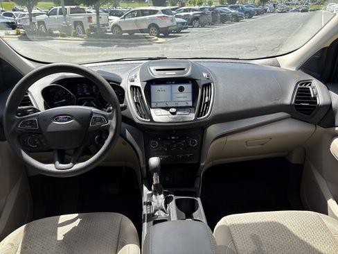 Used 2017 Ford Escape SE w/ Equipment Group 201A FWD image 30