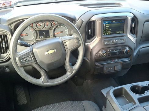 Used 2019 Chevrolet Silverado 1500 Custom w/ Custom Value Package image 21