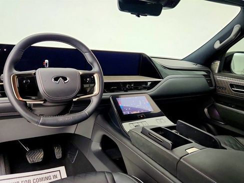 Used 2025 INFINITI QX80 Autograph w/ Premium Cargo Package image 12