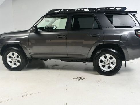 Used 2016 Toyota 4Runner SR5 Premium image 3