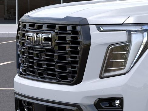New 2026 GMC Yukon Denali Ultimate w/ LPO, Floor Liner Package AWD/4WD image 13