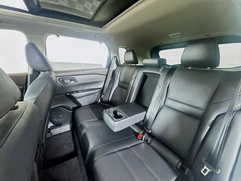 Used 2022 Nissan Rogue SV w/ SV Premium Package image 23