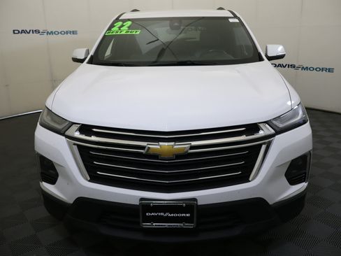 Used 2022 Chevrolet Traverse LT FWD image 14