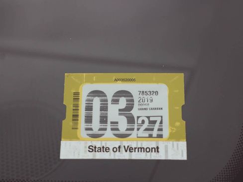 Used 2019 Dodge Grand Caravan SXT image 30