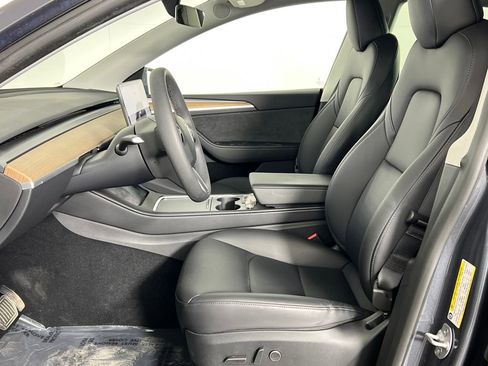 Used 2023 Tesla Model Y Long Range image 14