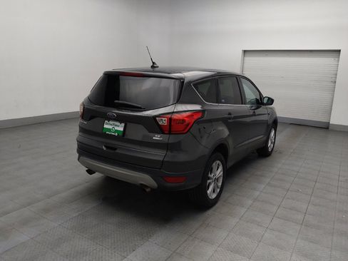 Used 2019 Ford Escape SE image 9
