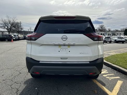 Certified 2023 Nissan Rogue SV w/ SV Premium B Package AWD/4WD image 7
