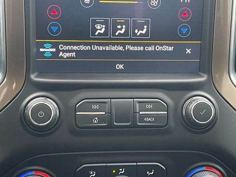 Used 2021 Chevrolet Silverado 1500 High Country w/ Technology Package image 44