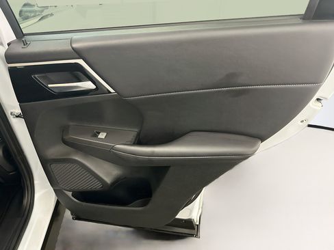 Used 2024 Mitsubishi Outlander SE AWD/4WD image 32