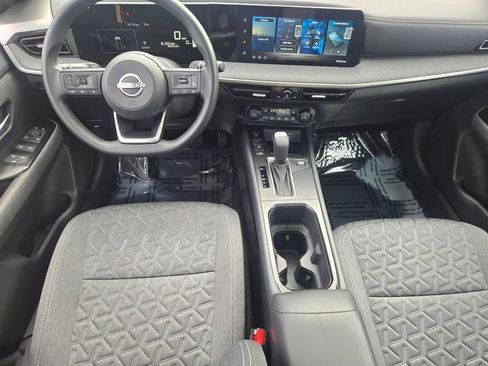 Used 2026 Nissan Kicks SV w/ SV Premium Package AWD/4WD image 17