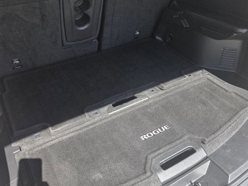 Used 2017 Nissan Rogue S w/ S Appearance Package image 10