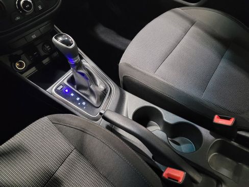 Used 2018 Hyundai Accent SE FWD image 26