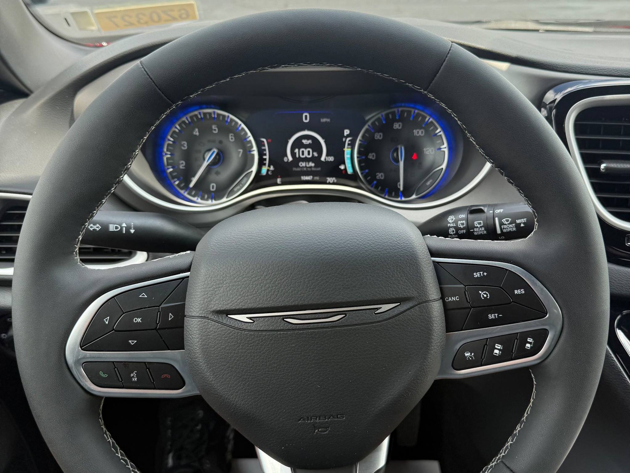 Used 2027 Chrysler Pacifica Select FWD image 42