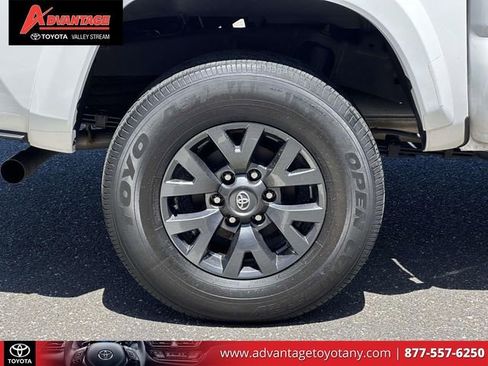 Certified 2023 Toyota Tacoma SR5 AWD/4WD image 11