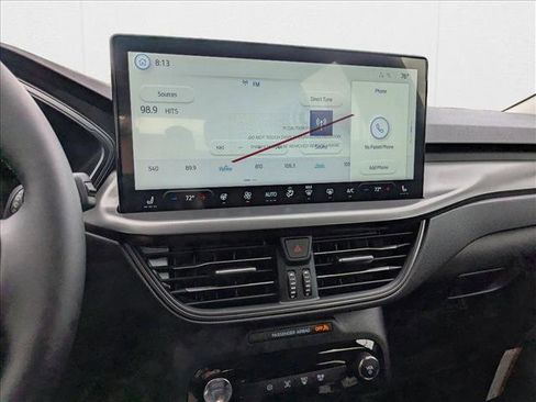 New 2025 Ford Escape SE image 11