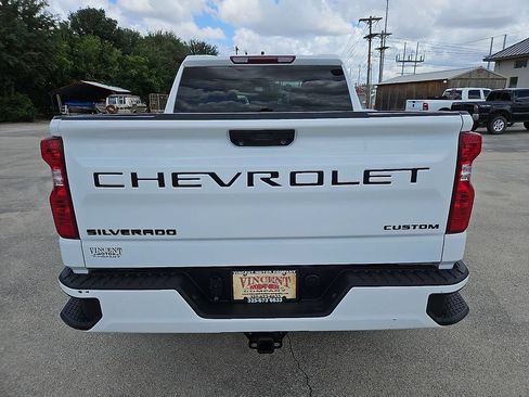 Used 2022 Chevrolet Silverado 1500 Custom w/ LPO, Dark Essentials Package AWD/4WD image 6