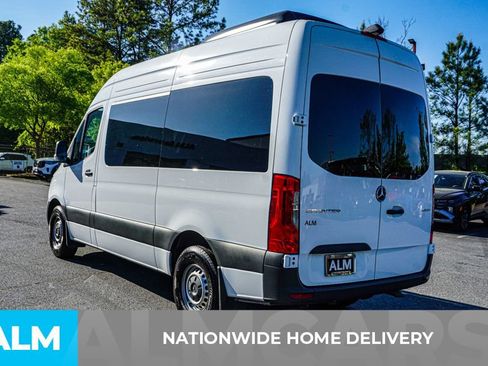 Used 2024 Mercedes-Benz Sprinter 2500 image 4
