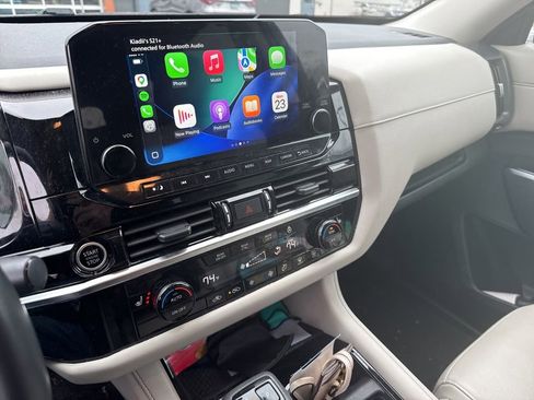 Used 2023 Nissan Pathfinder SL image 9