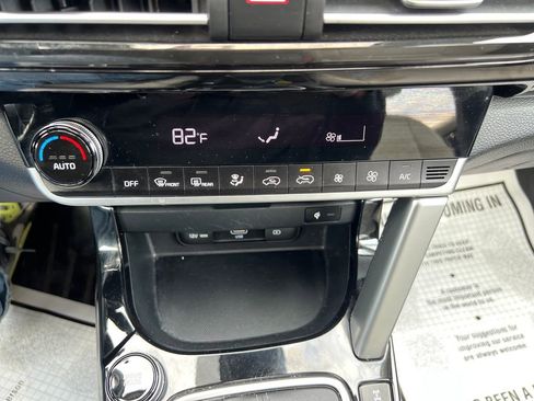 Used 2022 Kia Seltos EX image 24