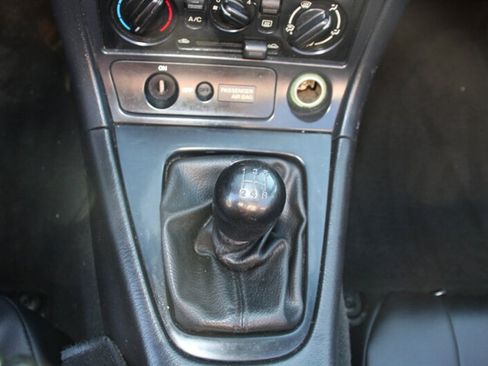 Used 1999 MAZDA MX-5 Miata RWD image 12
