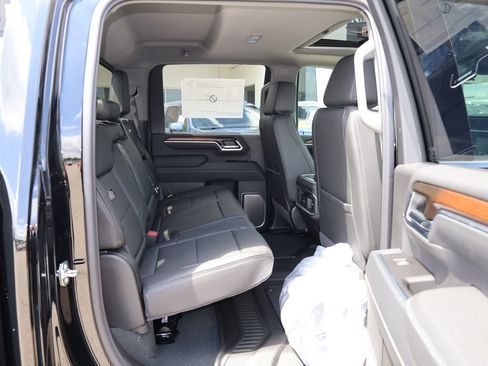 New 2026 GMC Sierra 2500 Denali w/ Denali Reserve Package AWD/4WD image 35