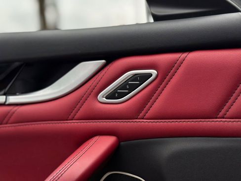 Used 2022 Maserati Levante Modena AWD/4WD image 13
