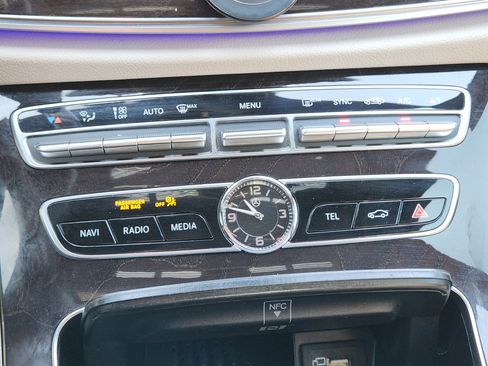 Used 2019 Mercedes-Benz E 300 E 300 image 17