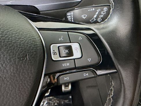 Used 2021 Volkswagen Tiguan SE R-Line FWD image 15