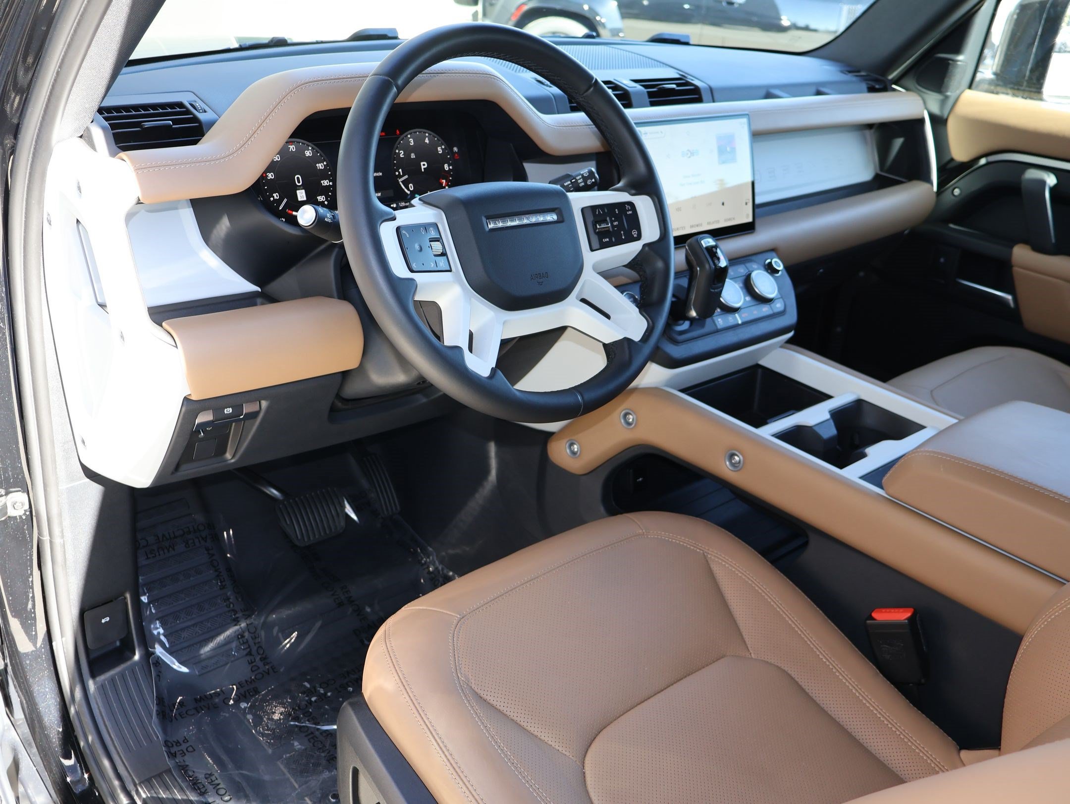 Used 2025 Land Rover Defender 90 S AWD/4WD image 16
