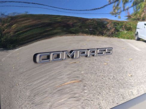 Certified 2022 Jeep Compass Altitude image 13