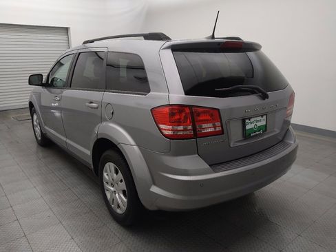Used 2020 Dodge Journey SE w/ SE Popular Equipment Group image 5