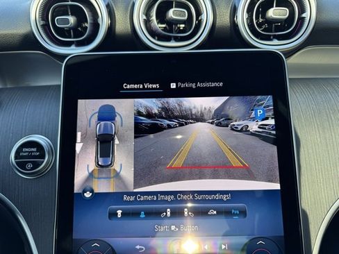 Used 2025 Mercedes-Benz GLC 300 4MATIC image 25