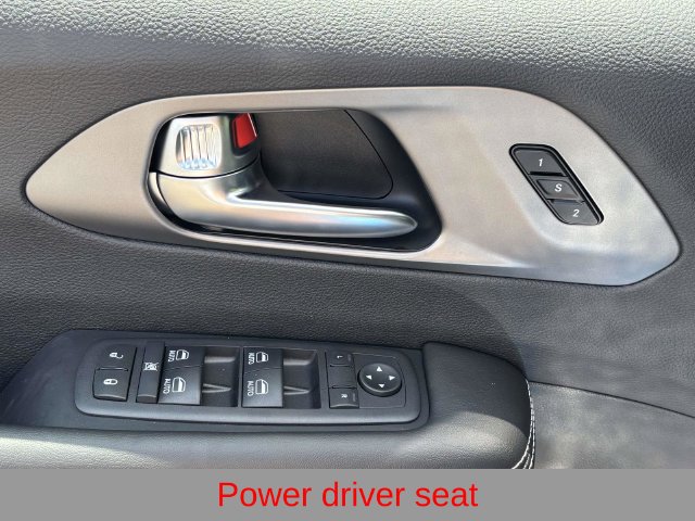 New 2027 Chrysler Pacifica Select FWD image 21