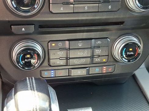 Used 2018 Ford F150 Lariat w/ Equipment Group 502A Luxury image 16