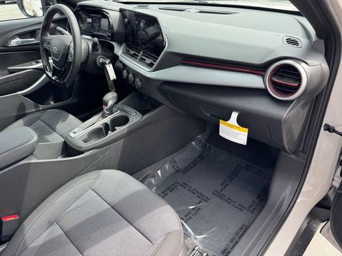 New 2026 Chevrolet Trax RS w/ Sunroof Package FWD image 6