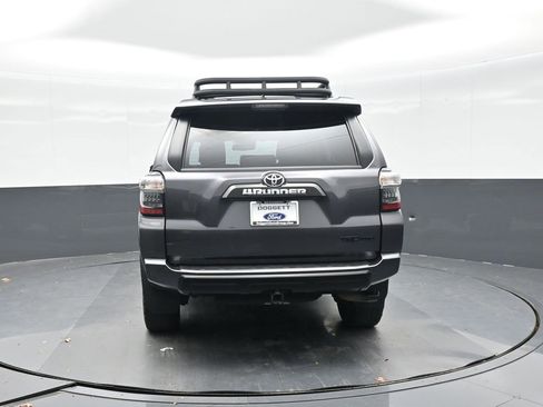 Used 2020 Toyota 4Runner TRD Off-Road Premium image 5