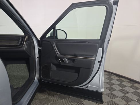 Used 2023 Rivian R1S Adventure image 17