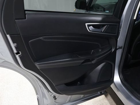 Used 2024 Ford Edge Titanium image 24