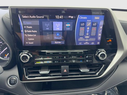 Used 2020 Toyota Highlander Platinum FWD image 28