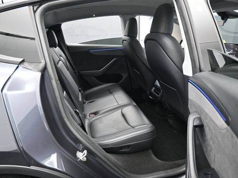 Used 2026 Tesla Model Y 2WD image 29