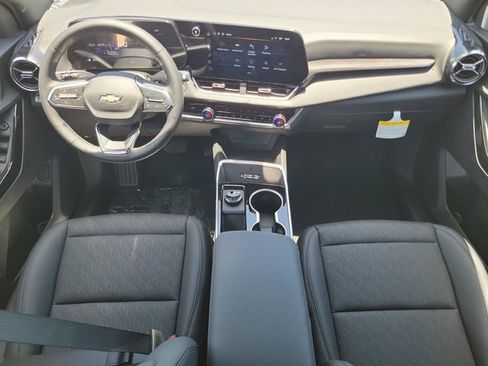 New 2026 Chevrolet Equinox LT w/ Convenience Package II FWD image 15
