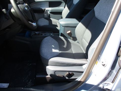 New 2025 Ford Maverick XLT w/ XLT Luxury Package image 18