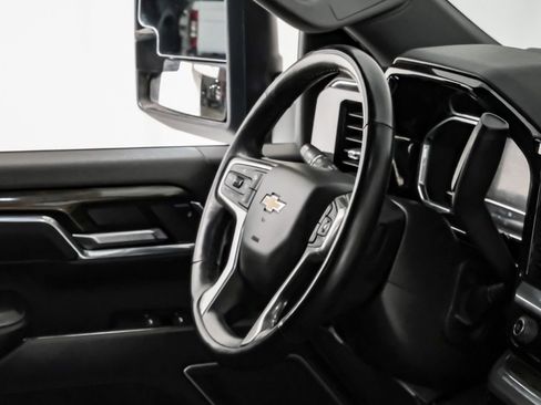 Used 2024 Chevrolet Silverado 2500 LT image 16