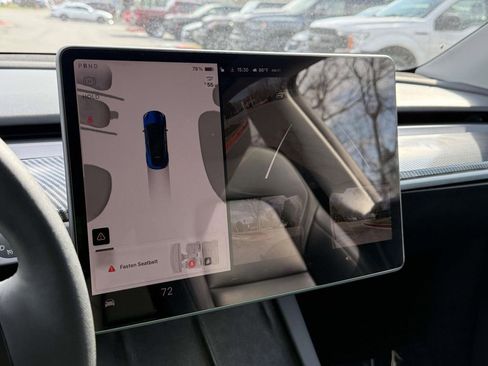 Used 2023 Tesla Model Y Performance image 17