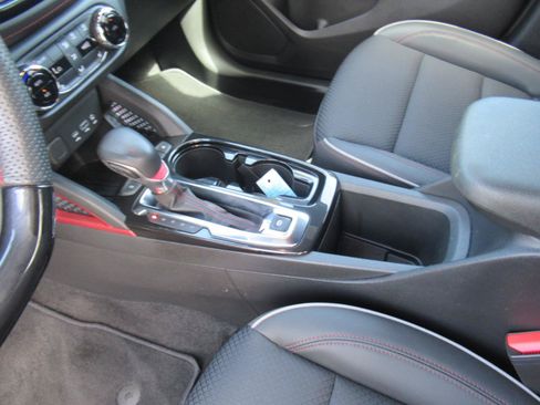 Used 2023 Chevrolet TrailBlazer RS w/ Sun and Liftgate Package FWD image 19