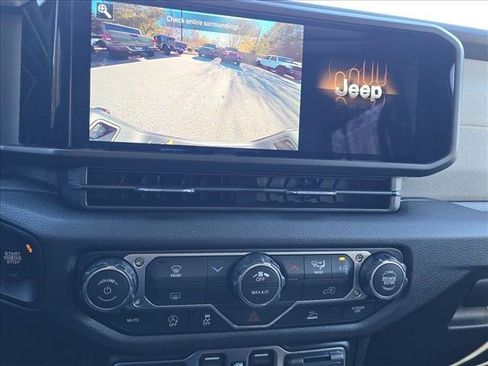 New 2026 Jeep Gladiator Sport image 9